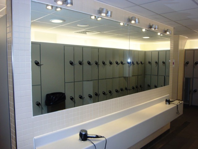 Brentford Fountain Leisure Centre, Changing Room