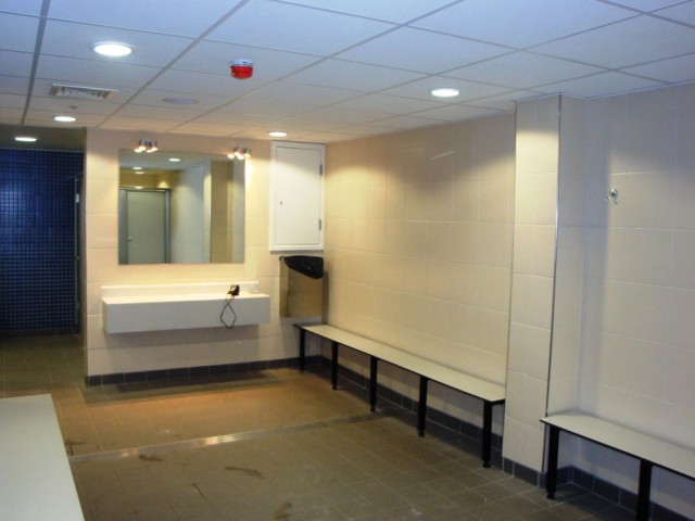 Brentford Fountain Leisure Centre, Changing Room Overview