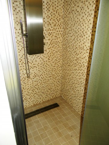 One Leisure, St. Neots - Treatment Room Shower